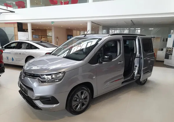 samochody osobowe Toyota Proace City Verso cena 155900 przebieg: 10, rok produkcji 2023 z Pruszcz Gdański